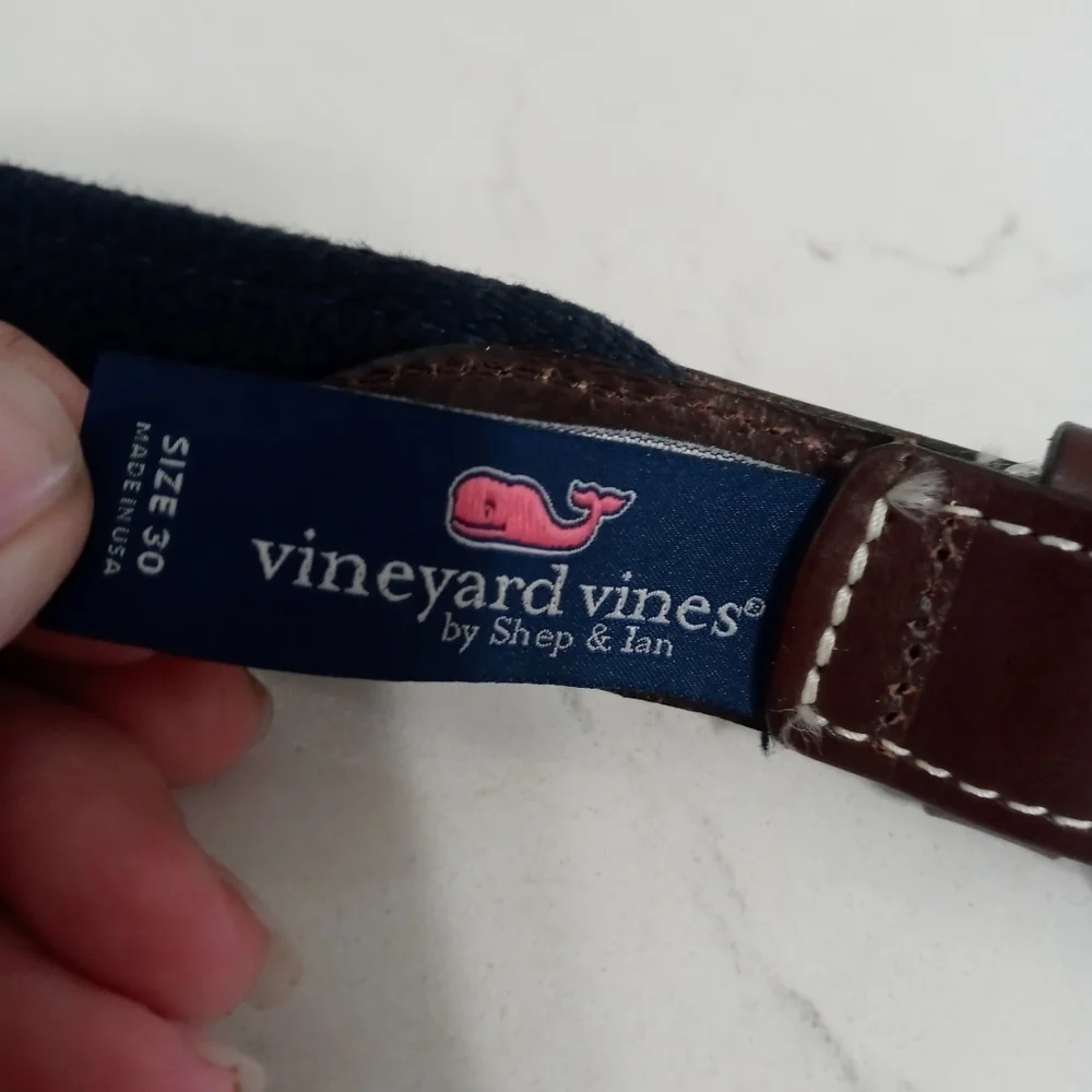 Vineyard vines brown leather navy blue Large Whale Pattern Belt Size 30